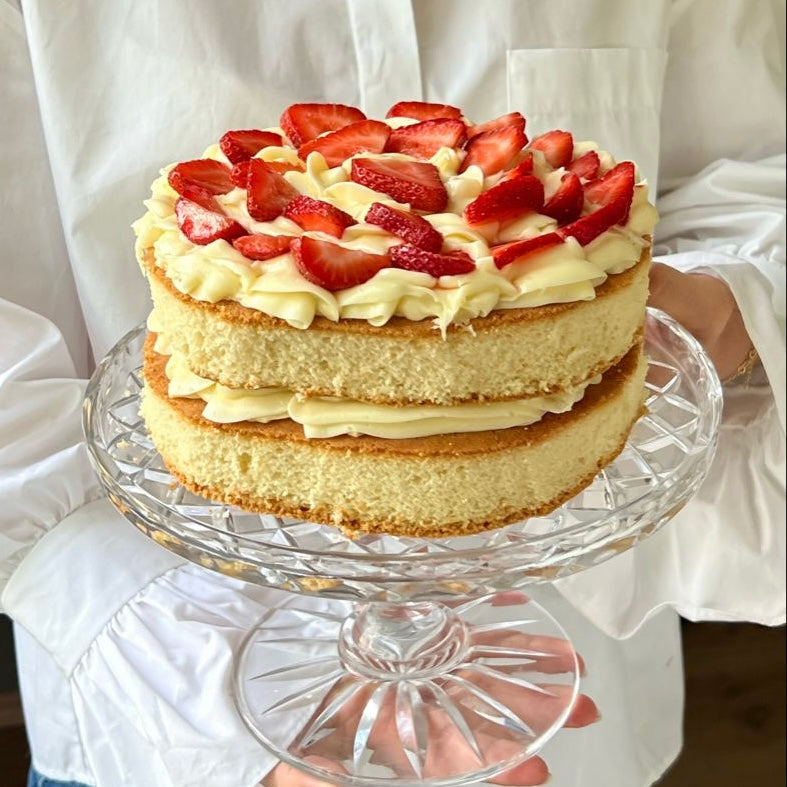 Strawberry & Cream Sponge Cake
