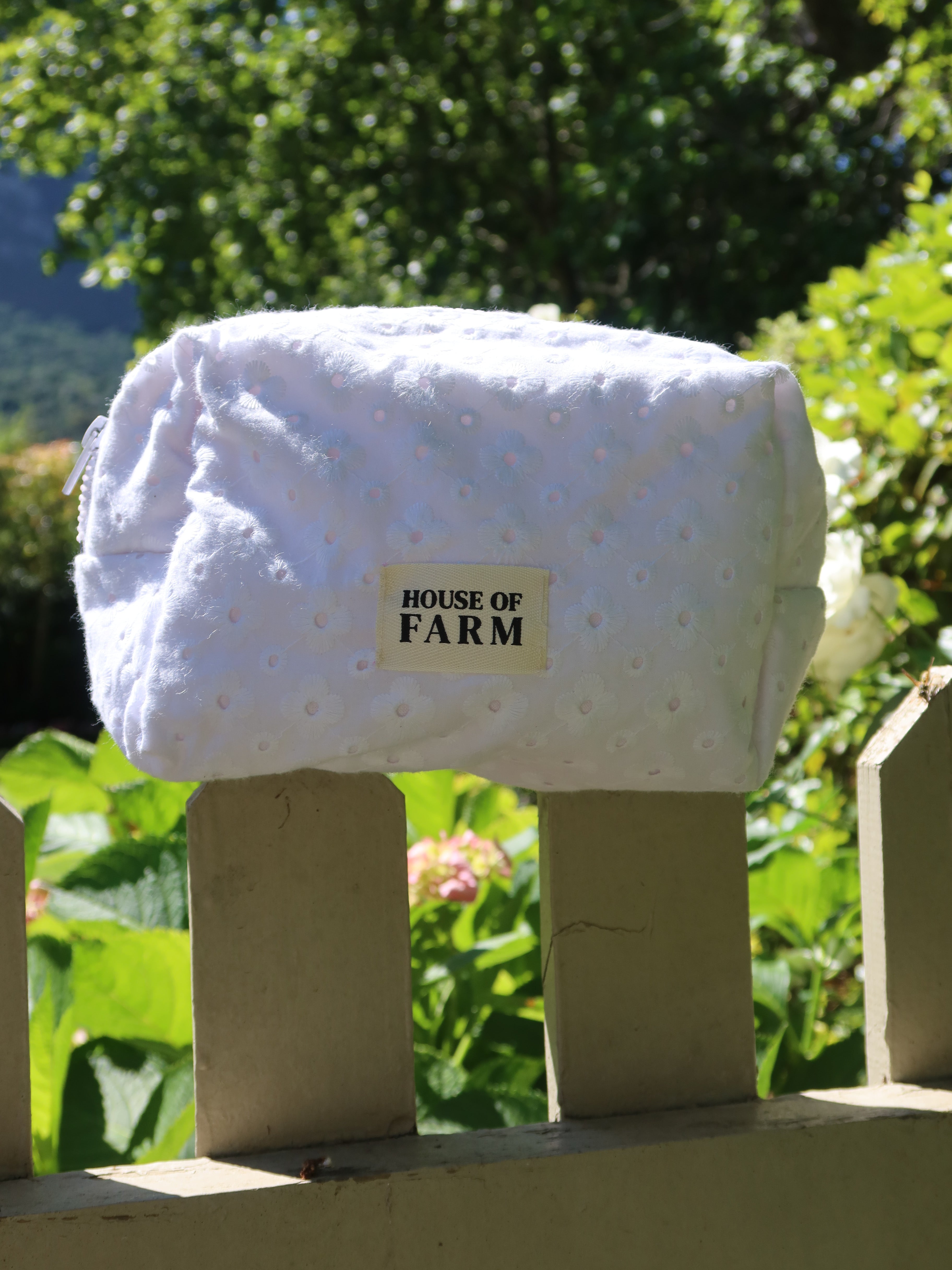 Makeup Pouch - White Hydrangea