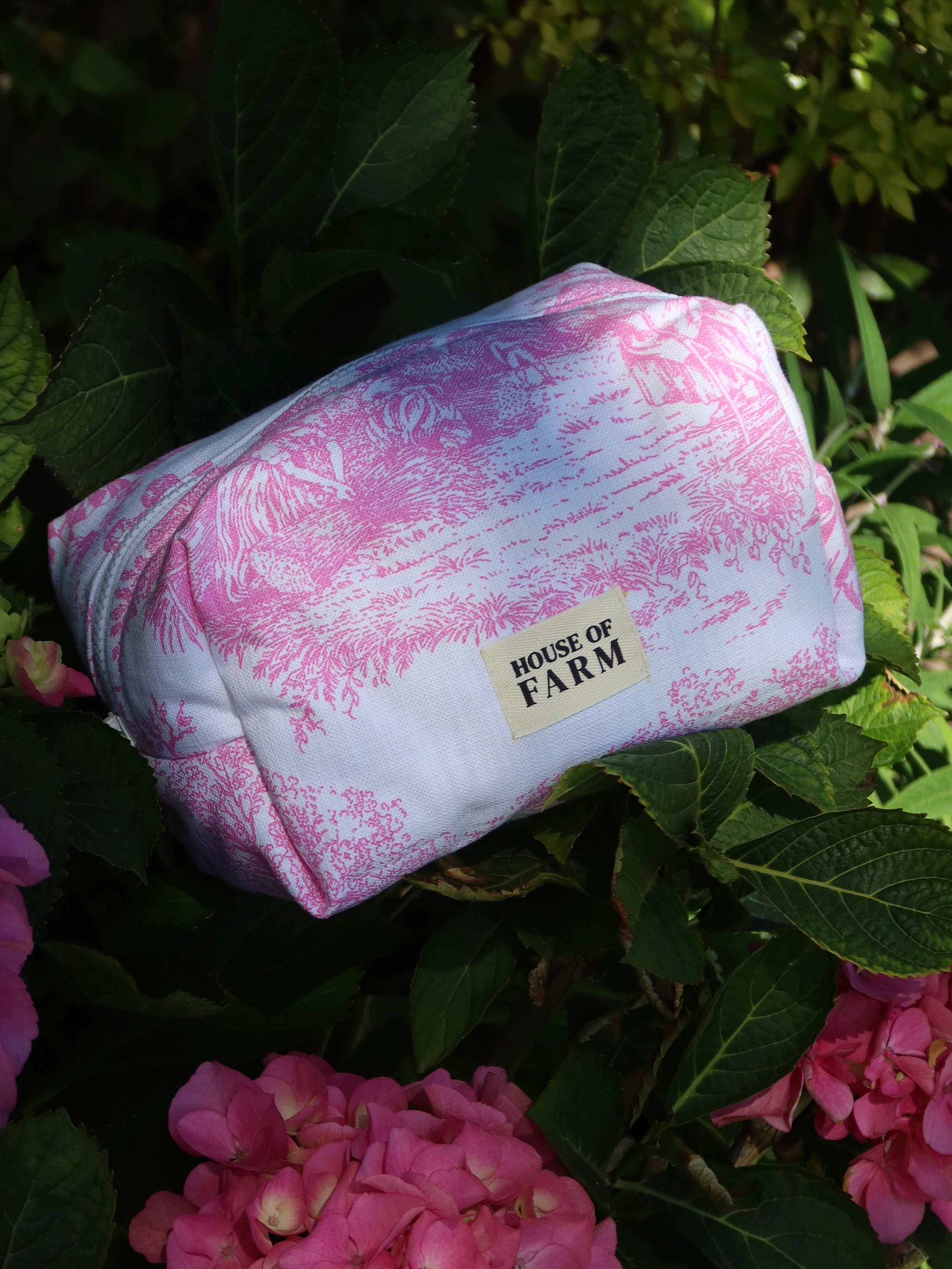 Makeup Pouch - Farm Girl Pattern